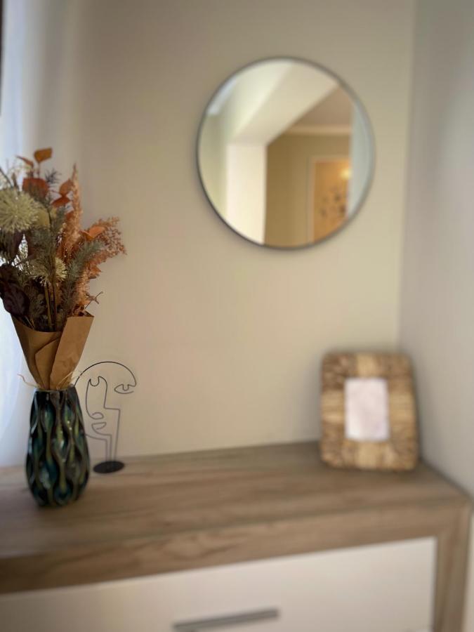 Hygge Place To Stay - Self Check In Nonstop 24H-Wifi Resita Exteriör bild