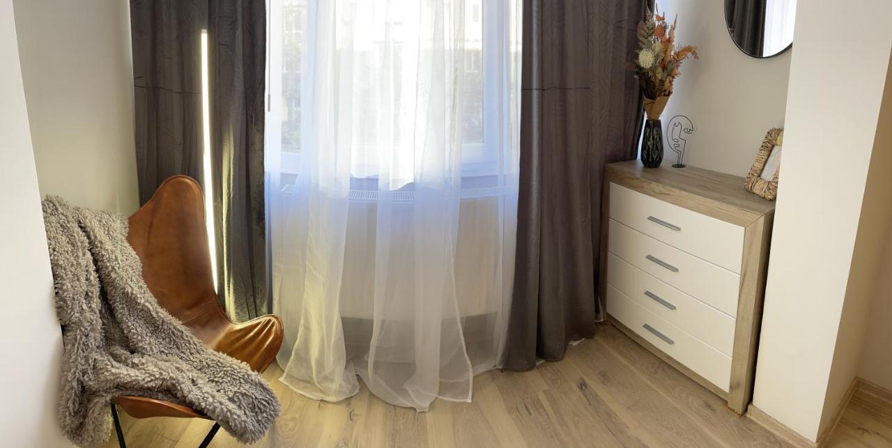 Hygge Place To Stay - Self Check In Nonstop 24H-Wifi Resita Exteriör bild