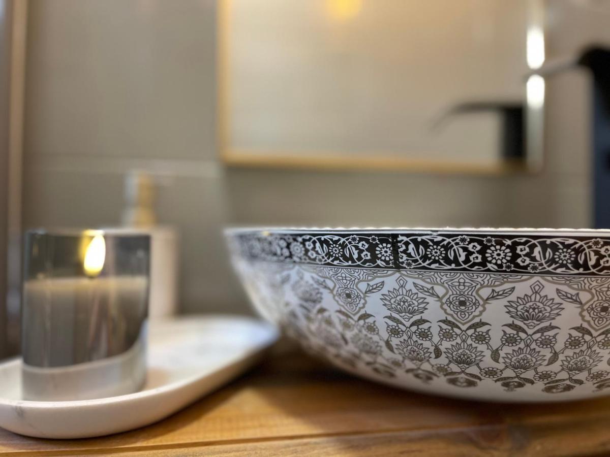Hygge Place To Stay - Self Check In Nonstop 24H-Wifi Resita Exteriör bild