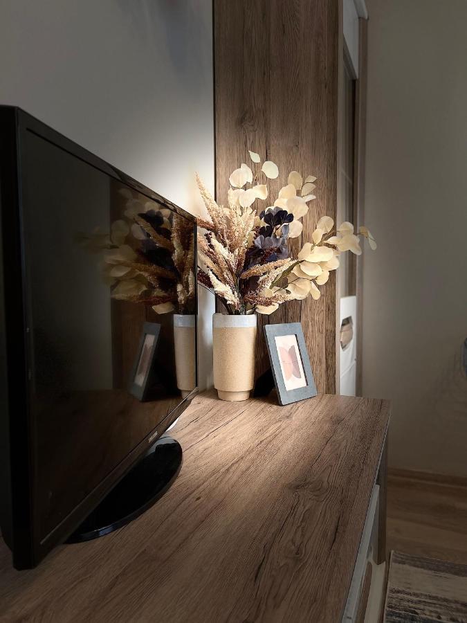 Hygge Place To Stay - Self Check In Nonstop 24H-Wifi Resita Exteriör bild