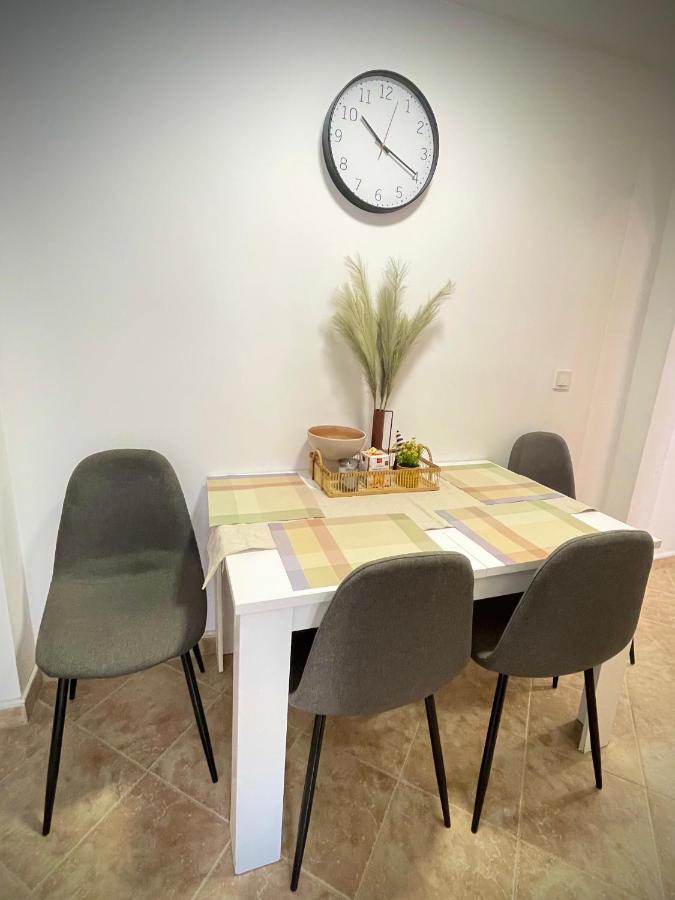 Hygge Place To Stay - Self Check In Nonstop 24H-Wifi Resita Exteriör bild