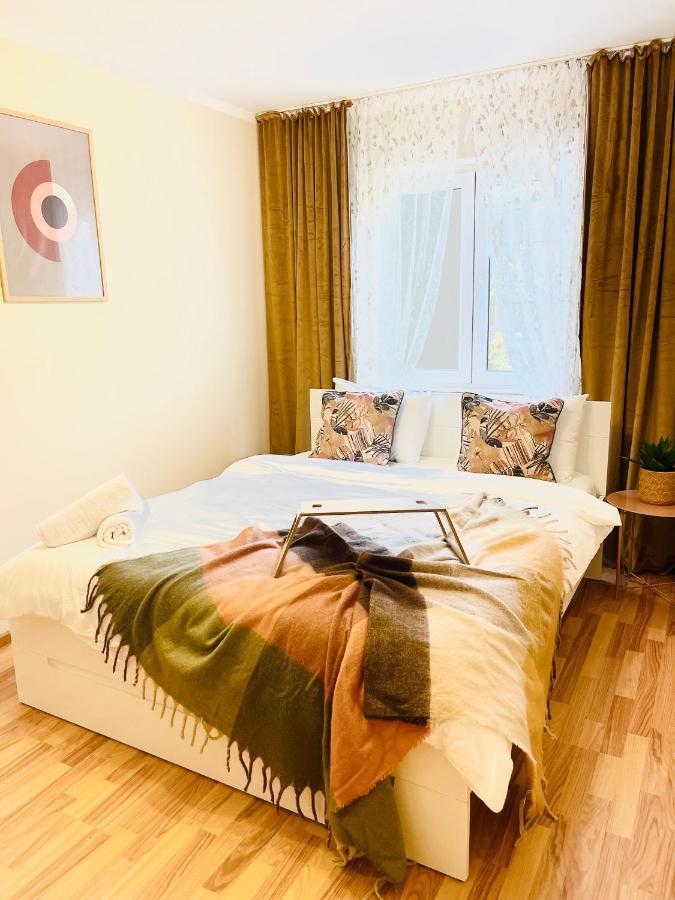 Hygge Place To Stay - Self Check In Nonstop 24H-Wifi Resita Exteriör bild